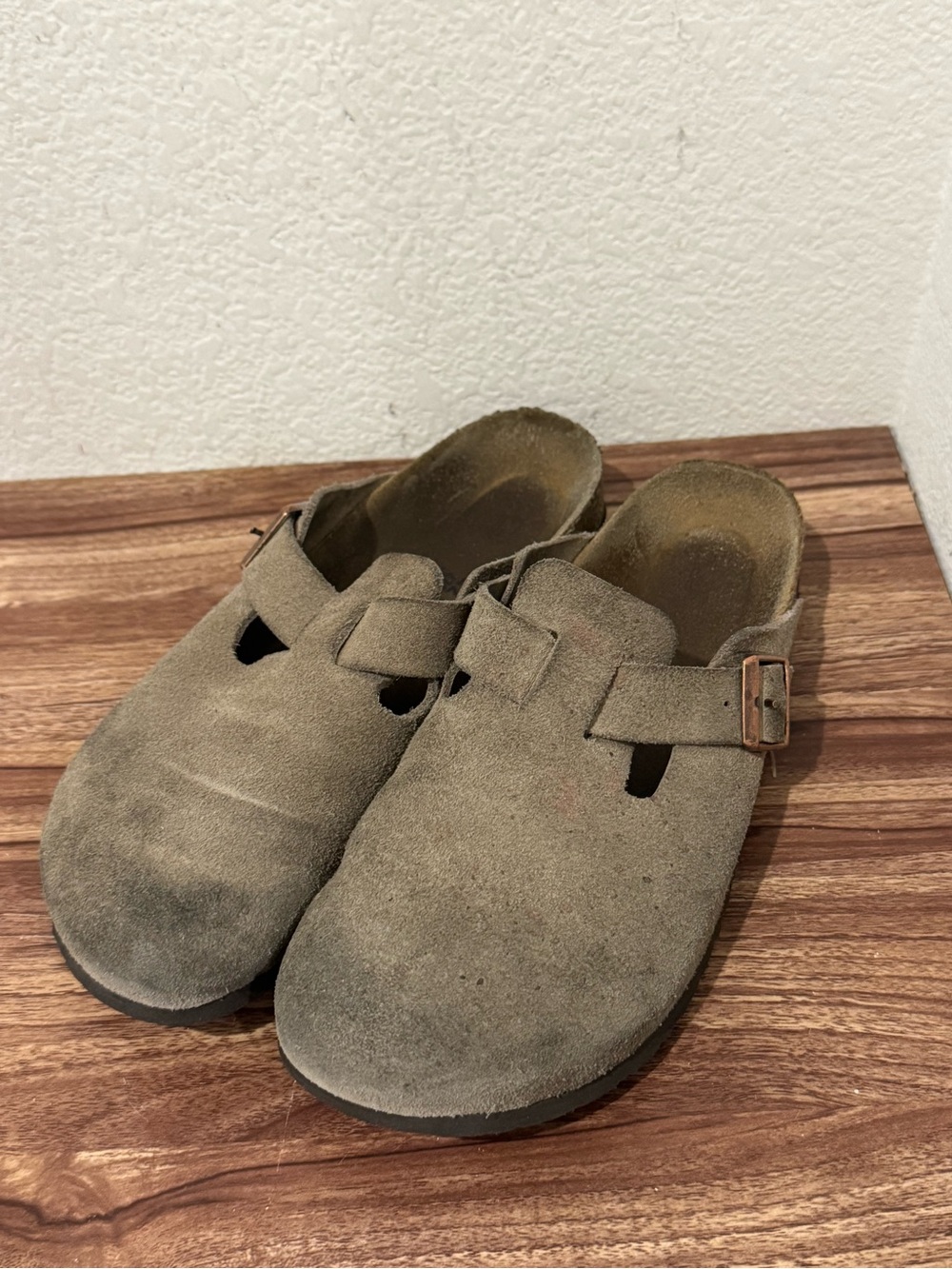 Used Birkenstock Boston Soft Footbed Suede Leather - Color Taupe Size 11 Narrow - Picture 3 of 4